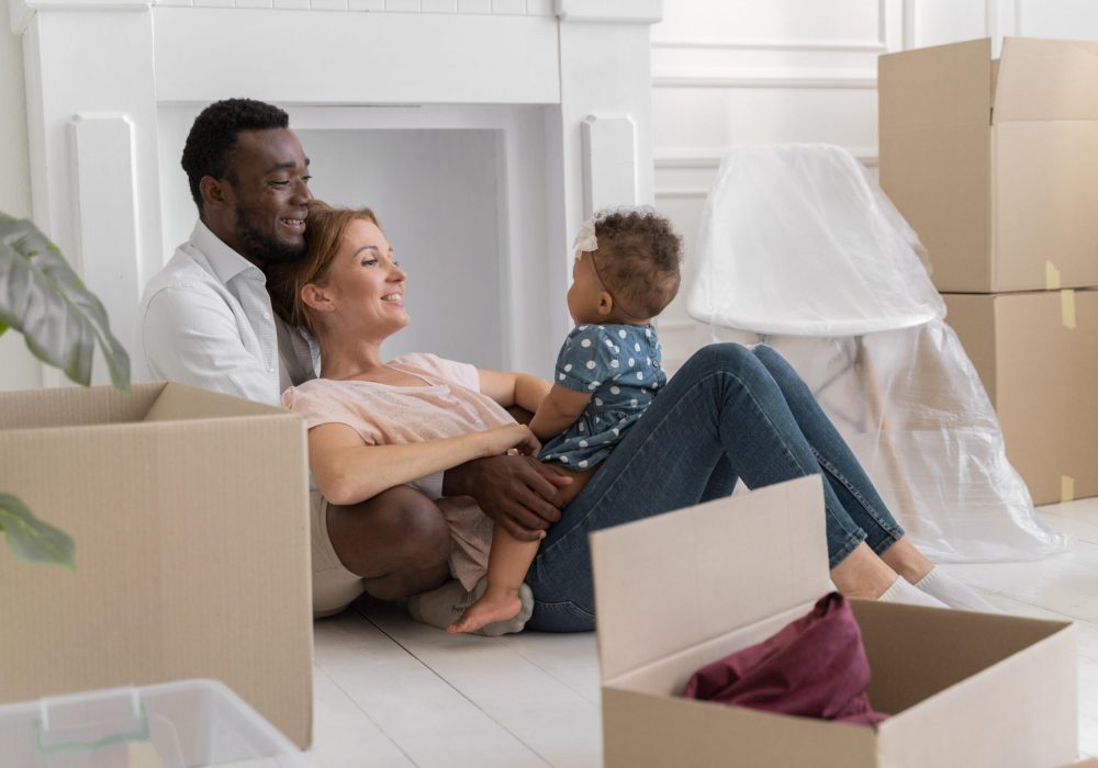 couple-getting-ready-move-with-their-daughter